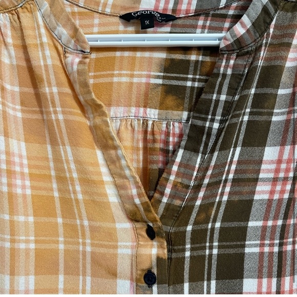 Bleach dipped, summer plaid with tie up 3/4 length sleeves. - Picture 4 of 5